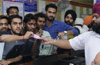 Bank personnel under pressure to smooth money exchange